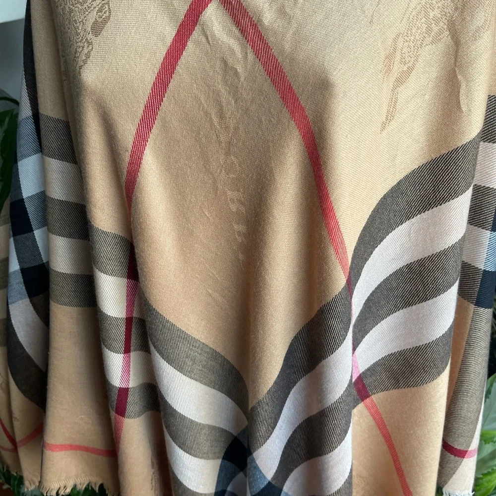 Burberry Prorsum Wrap Shawl. - Picture 16 of 16